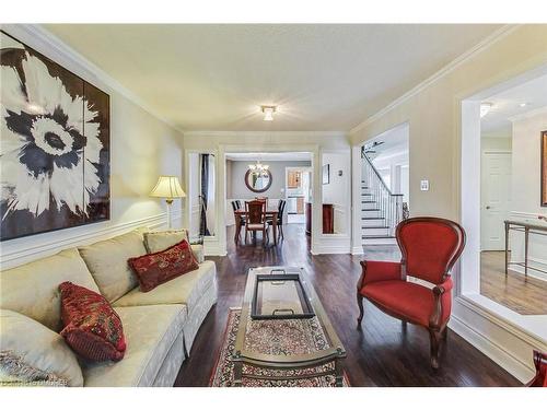 226 Poole Drive, Oakville, ON - Indoor Photo Showing Living Room