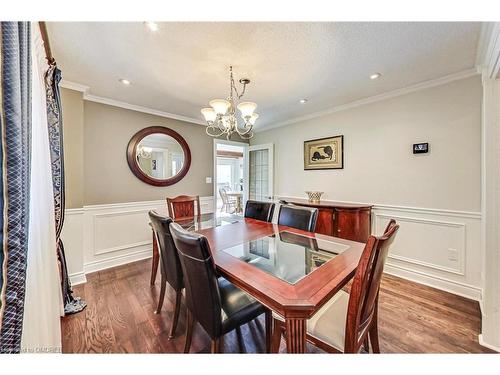 226 Poole Drive, Oakville, ON - Indoor Photo Showing Dining Room