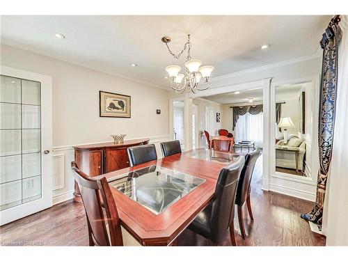 226 Poole Drive, Oakville, ON - Indoor Photo Showing Dining Room