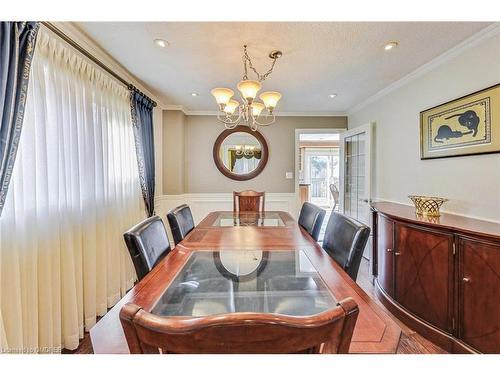 226 Poole Drive, Oakville, ON - Indoor Photo Showing Dining Room