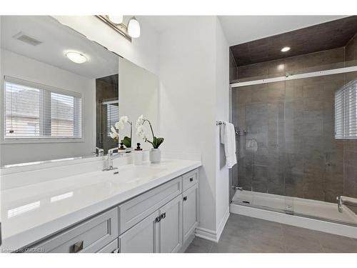 879 Hickory Crescent, Milton, ON - Indoor Photo Showing Bathroom