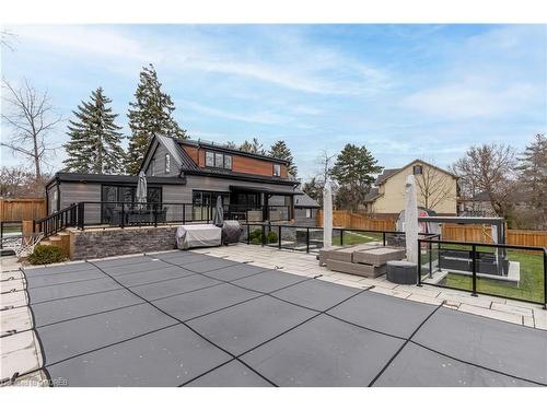 676 Bayshore Boulevard, Burlington, ON - Outdoor