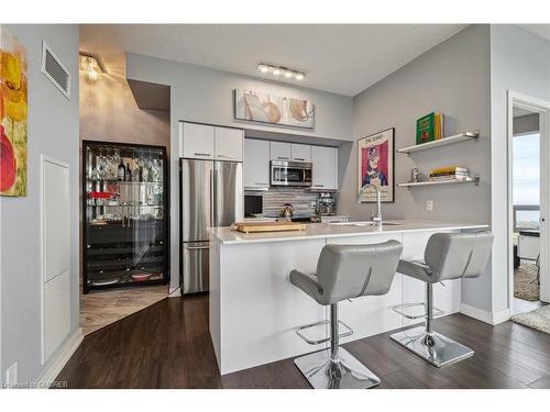 1803-2212 Lake Shore Boulevard W, Toronto, ON - Indoor Photo Showing Kitchen With Stainless Steel Kitchen With Upgraded Kitchen