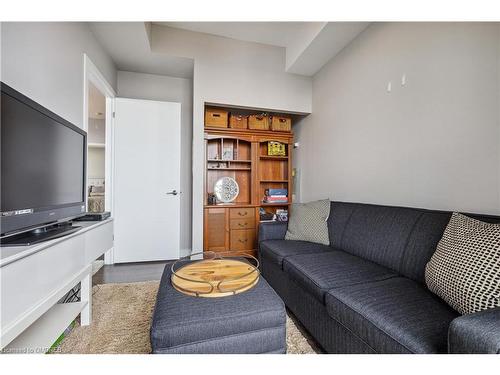 1803-2212 Lake Shore Boulevard W, Toronto, ON - Indoor Photo Showing Living Room