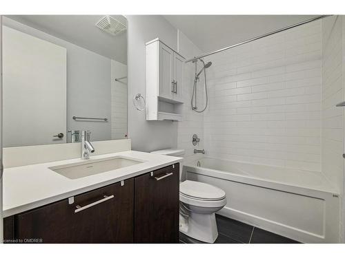 1803-2212 Lake Shore Boulevard W, Toronto, ON - Indoor Photo Showing Bathroom