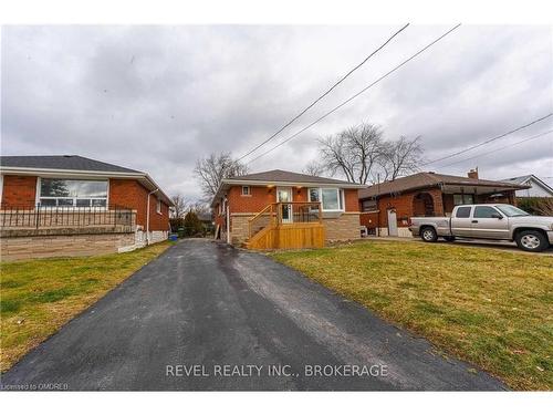 Upper-33 Callie Road, Hamilton, ON - Outdoor With Deck Patio Veranda