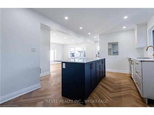 Upper-33 Callie Road, Hamilton, ON - Indoor Photo Showing Kitchen