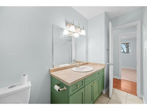 17 Joseph Street W, Cayuga, ON - Indoor Photo Showing Bathroom