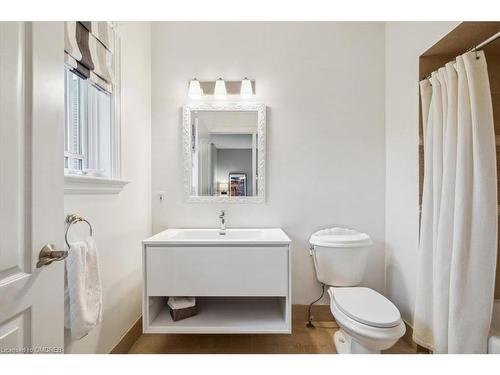 1143 Riverbank Way, Oakville, ON - Indoor Photo Showing Bathroom