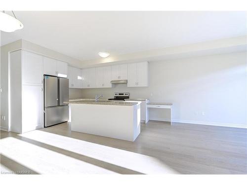 1432 National Common, Burlington, ON - Indoor Photo Showing Kitchen