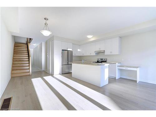 1432 National Common, Burlington, ON - Indoor Photo Showing Kitchen