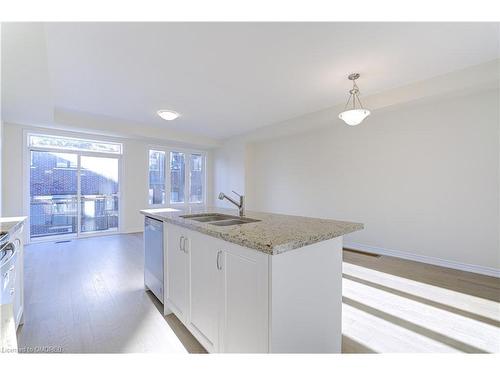 1432 National Common, Burlington, ON - Indoor Photo Showing Kitchen With Double Sink