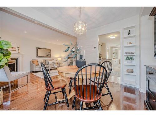 7-2105 Berwick Drive, Burlington, ON - Indoor Photo Showing Dining Room