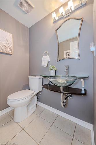 7-2105 Berwick Drive, Burlington, ON - Indoor Photo Showing Bathroom