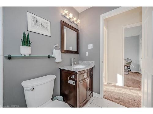 7-2105 Berwick Drive, Burlington, ON - Indoor Photo Showing Bathroom