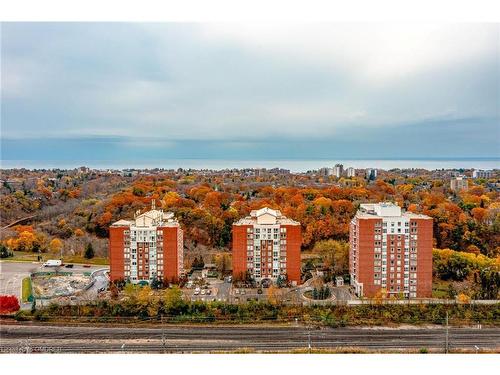 Gla6-40 Old Mill Road, Oakville, ON - Outdoor With View