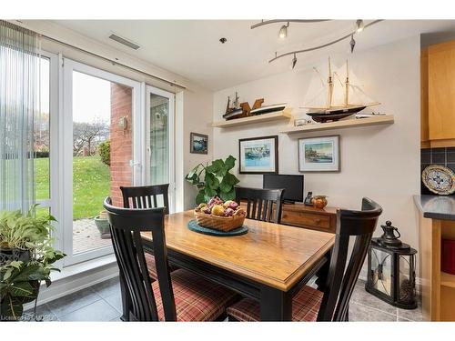 Gla6-40 Old Mill Road, Oakville, ON - Indoor Photo Showing Dining Room