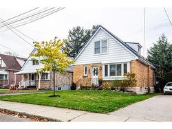 228 Glenholme Avenue  Hamilton, ON L8K 3L8