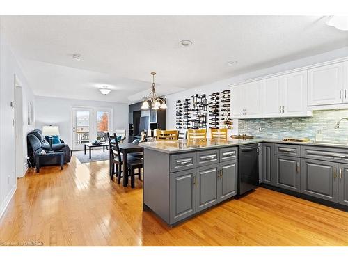 65 Abraham Drive, Stratford, ON - Indoor Photo Showing Kitchen With Upgraded Kitchen