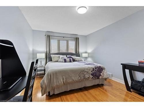 65 Abraham Drive, Stratford, ON - Indoor Photo Showing Bedroom