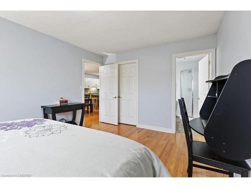 65 Abraham Drive, Stratford, ON - Indoor Photo Showing Bedroom