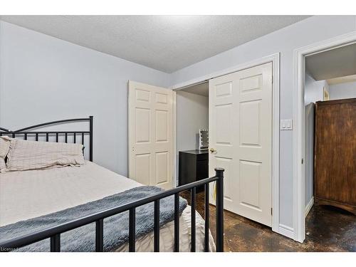 65 Abraham Drive, Stratford, ON - Indoor Photo Showing Bedroom