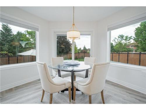 2 Smith Drive, Georgetown, ON - Indoor Photo Showing Dining Room