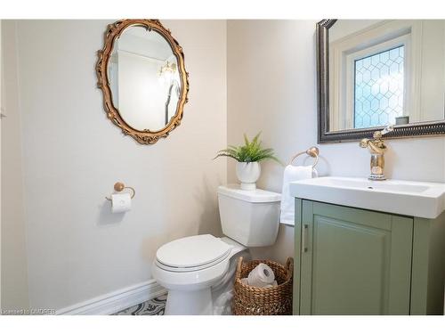 2 Smith Drive, Georgetown, ON - Indoor Photo Showing Bathroom