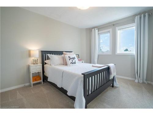 2 Smith Drive, Georgetown, ON - Indoor Photo Showing Bedroom