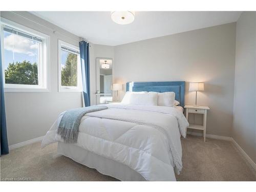 2 Smith Drive, Georgetown, ON - Indoor Photo Showing Bedroom