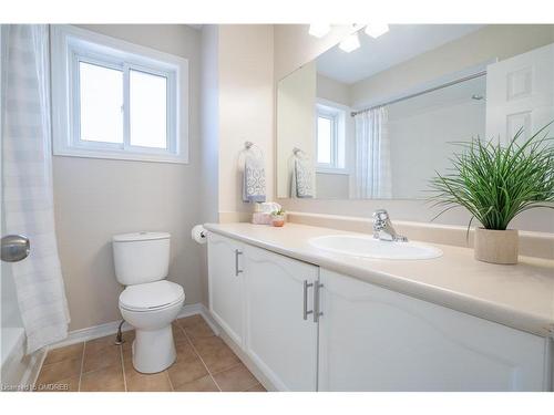 2 Smith Drive, Georgetown, ON - Indoor Photo Showing Bathroom