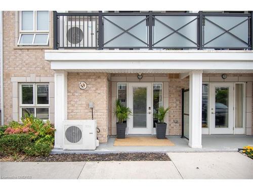 111-1045 Nadalin Heights, Milton, ON - Outdoor