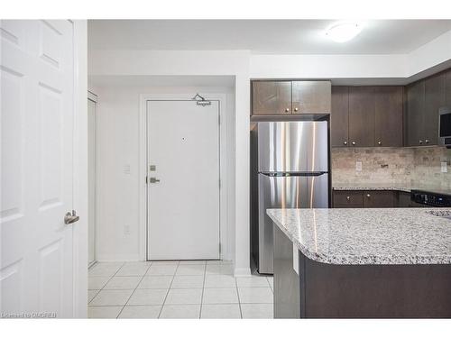 111-1045 Nadalin Heights, Milton, ON - Indoor Photo Showing Kitchen