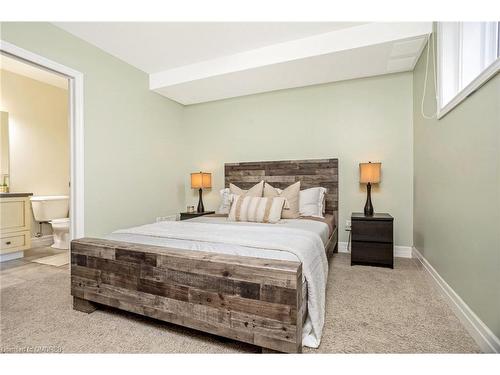 18-275 Old Huron Road, Kitchener, ON - Indoor Photo Showing Bedroom