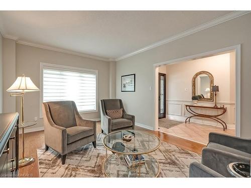 1389 Creekwood Trail, Oakville, ON - Indoor Photo Showing Living Room