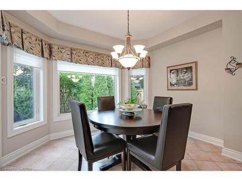 1389 Creekwood Trail, Oakville, ON - Indoor Photo Showing Dining Room