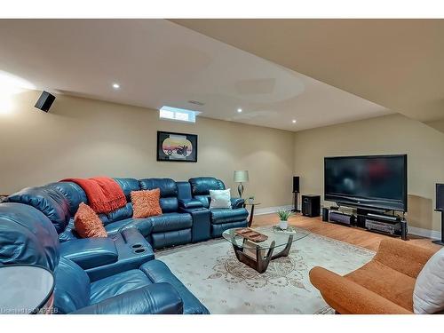 1389 Creekwood Trail, Oakville, ON - Indoor Photo Showing Living Room