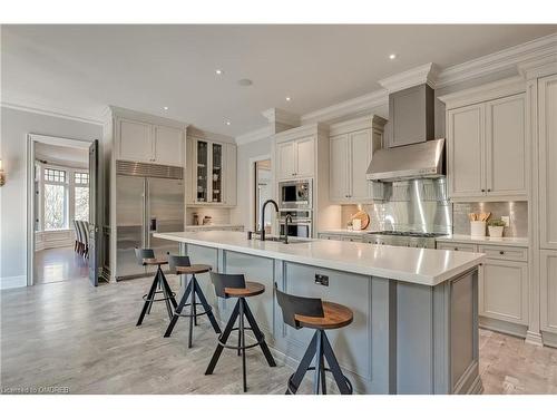 370 Poplar Drive, Oakville, ON - Indoor Photo Showing Kitchen With Upgraded Kitchen