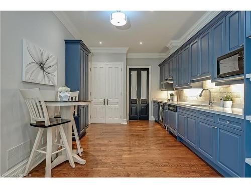 370 Poplar Drive, Oakville, ON - Indoor Photo Showing Kitchen With Upgraded Kitchen