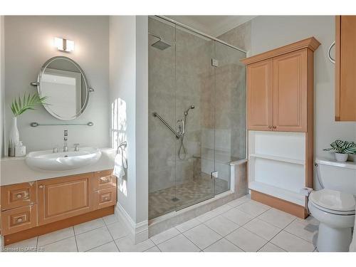 370 Poplar Drive, Oakville, ON - Indoor Photo Showing Bathroom