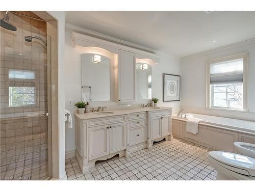 370 Poplar Drive, Oakville, ON - Indoor Photo Showing Bathroom