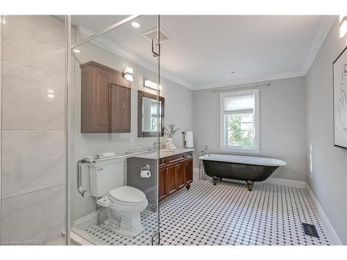 370 Poplar Drive, Oakville, ON - Indoor Photo Showing Bathroom