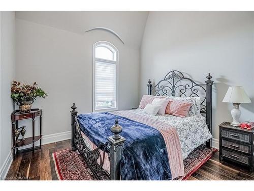 184 Dorval Drive, Oakville, ON - Indoor Photo Showing Bedroom