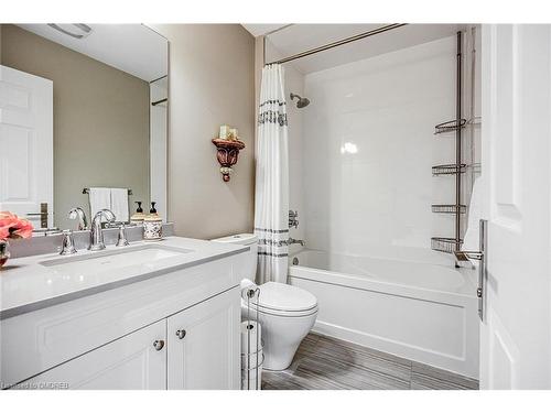 184 Dorval Drive, Oakville, ON - Indoor Photo Showing Bathroom