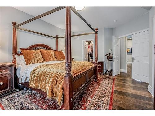 184 Dorval Drive, Oakville, ON - Indoor Photo Showing Bedroom