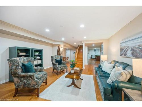 250 Dalewood Drive, Oakville, ON - Indoor Photo Showing Living Room