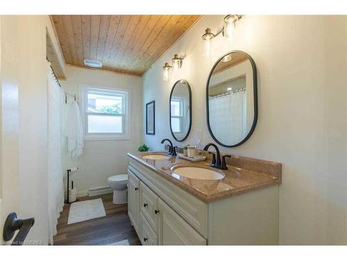 Main-55 Burness Drive, St. Catharines, ON - Indoor Photo Showing Bathroom