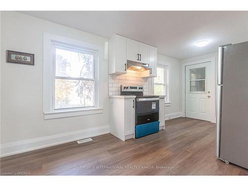 1842 Balsam Avenue, Mississauga, ON - Indoor Photo Showing Kitchen