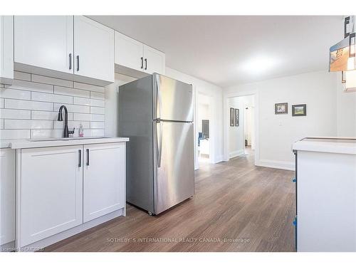 1842 Balsam Avenue, Mississauga, ON - Indoor Photo Showing Kitchen