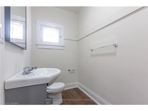 1842 Balsam Avenue, Mississauga, ON - Indoor Photo Showing Bathroom